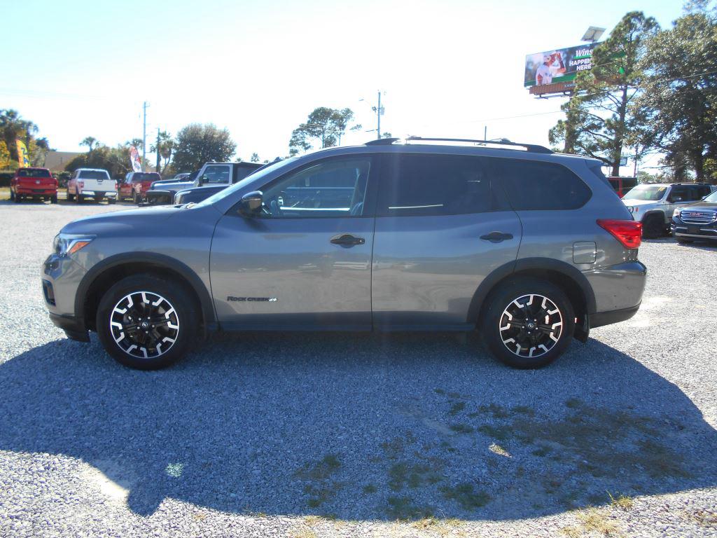 2020 Nissan Pathfinder SV