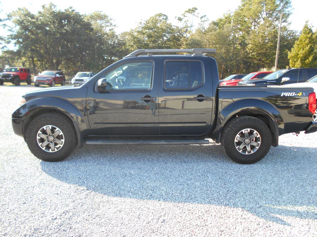 2019 Nissan Frontier PRO-4X's photo