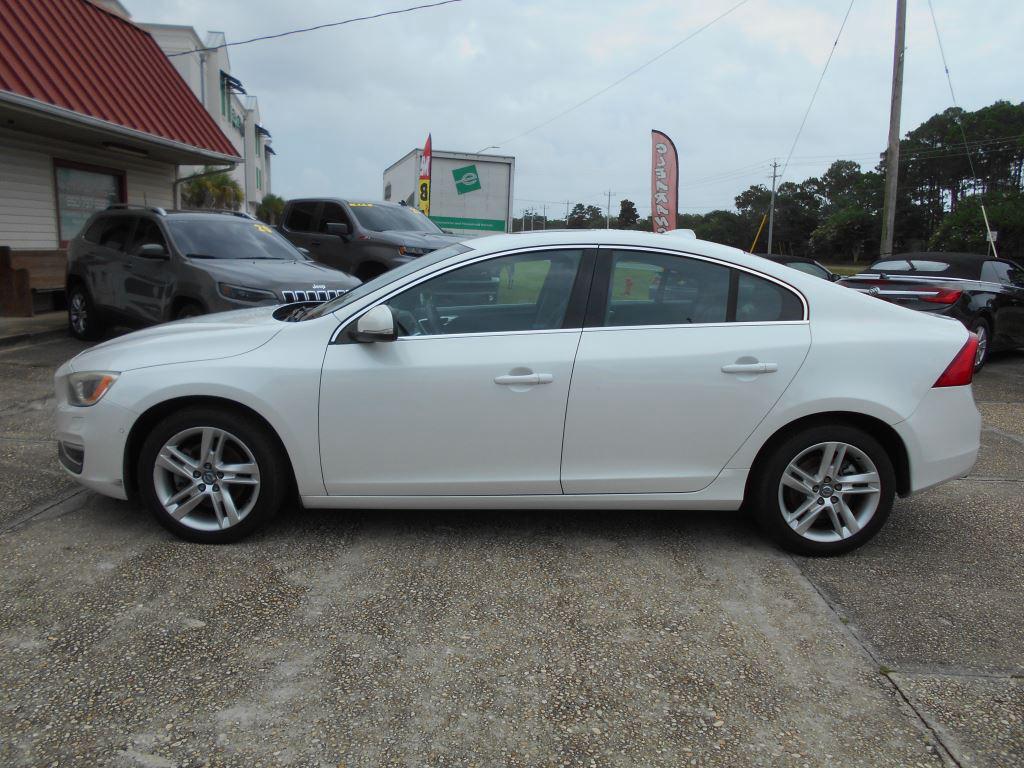 2015 Volvo S60 T5 Drive-E FWD Platinum's photo